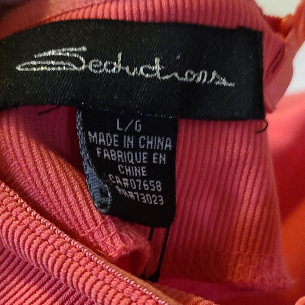 Ladies dress (nwot) never worn - Picture 3 of 3